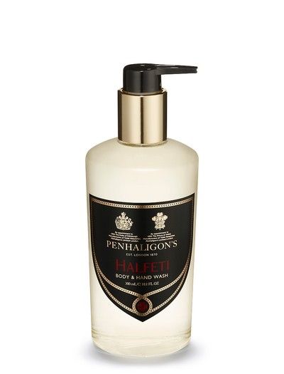 9. Penhaligon's Halfeti 黑玫瑰。创于1860年代的英国香薰品牌。用后像处于阿拉丁皇宫一样奢华。可以瞬间提升气场，令人感到充满自信和力量，成为众人焦点，所以特别适合出席重要的场合前使用。