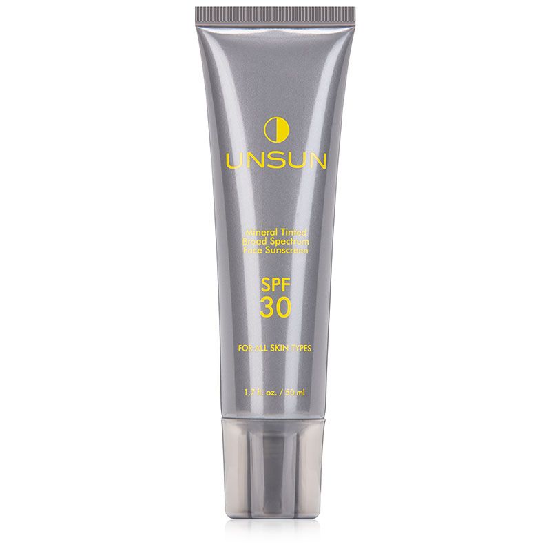 Step6：最后，在化妆前涂上防晒打底。UNSUN Mineral Tinted Sunscreen US $29