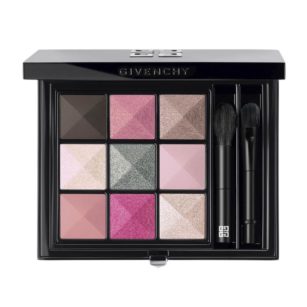 LE 9 DE GIVENCHY EYESHADOW (7,600日元+税)：限定色号#06有着樱花般的颜色，一盒有着磨砂、闪亮和金属等不同的质地，一盒便能完成整个春日眼妆。