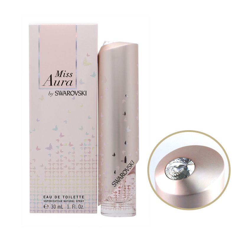 Swarovski Miss Aura Eau de Toilette (售价以官方网站为準)：这款Swarovski的花果香调香水，前调散发着荔枝、葡萄柚和常春藤的香气，是一款十分适合春天使用的香水，而且在瓶身最顶的部分，亦有着Swarovski的水晶为点缀，增添了优美的感觉。