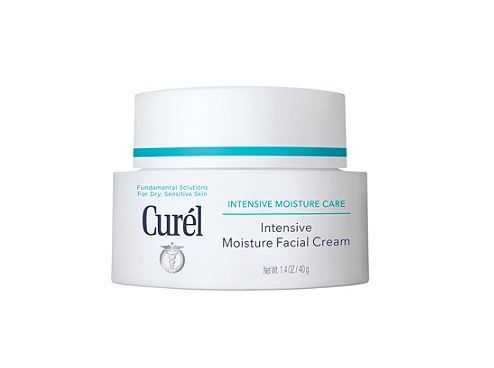 Top 3: Curél Intensive Moisture Facial Cream 这款是在日本当地十分受欢迎的品牌，对于敏感、乾燥肌肤人士也适合，能帮助锁住肌肤水分，修复皮层和天然保护屏障。