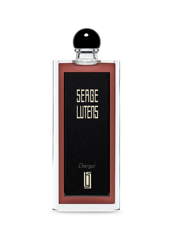 Serge Lutens Chergui 50ml | HK$1,180【蜡菊、俄罗斯皮革、稻草】 Chergui是来自撒哈拉沙漠吹向摩洛哥最南端的一股非常热又乾燥的大陆沙漠风。Chergui在阿拉伯语中的有着「来自东方」的意思。这股热风将沙漠常常超过45度摄氏的温度带到摩洛哥。Serge Lutens在摩洛哥马拉喀什居住将近五十年，他说这股风会产生吸力，将植物、昆虫和树枝无可避免地捲到半空中。