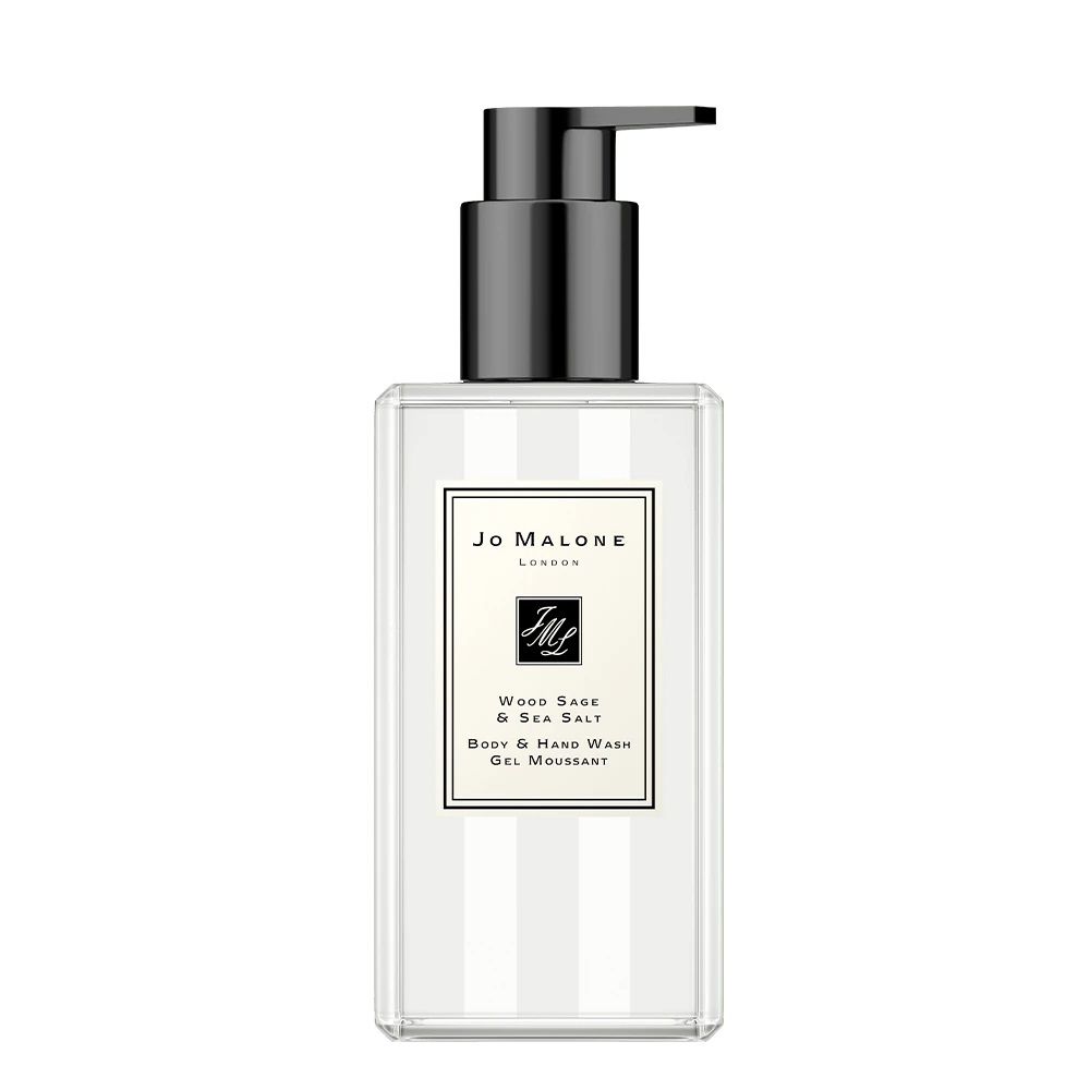 6. Jo Malone London Wood Sage & Sea Salt。逃离繁嚣，独个儿沿岸漫步，感受迎面海风，伴随瀰漫海盐与悬崖的矿物气息，令人精神一振。在西方占卜命理，燃烧鼠尾草有驱邪、洁净的功效噢！