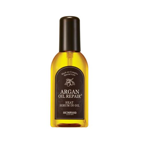 SKIN FOOD Argan Oil Repair+ Heat Serum In Oil (100ml | 售价：₩13,000) 韩国开价美妆品牌SKIN FOOD推出的护髮精油，蕴含摩洛哥坚果油、荷荷巴油精华，深层渗透髮芯，吹髮、造型前使用能保护头髮免受热力伤害，适合频密漂染、严重受损髮质使用。