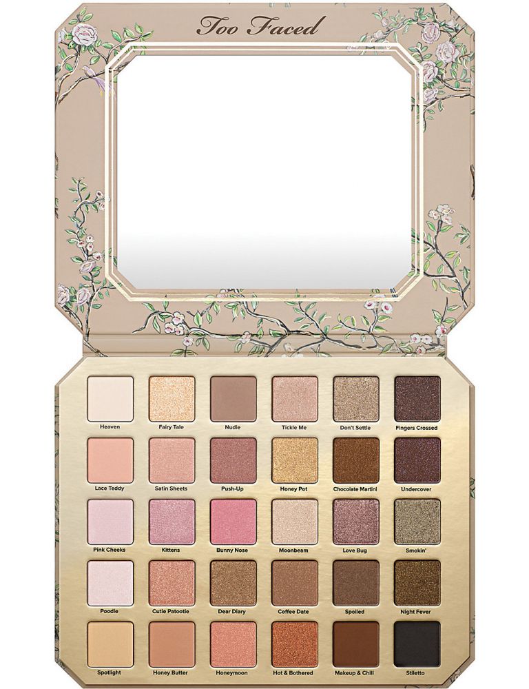 8.Too Faced natural love palette 售价HKD 498 | 30colours 这款眼影盘有多达30款颜色可供选择，大部份都已大地色为主，偶尔亦会有比较跳脱的颜色，能够轻鬆打造出任何妆容，虽然这款眼影盘暂时已经没有出售，但大家亦可以在品牌多款热卖的眼影盘中挑选近似颜色的眼影盘呢！