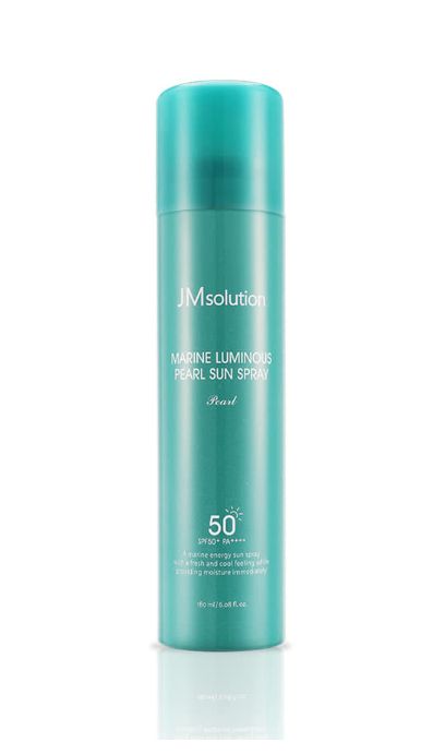 JMsolution Marine Luminous Pearl Sun Spray SPF50+ PA++++ 韩国品牌JMsolution的防晒喷雾，含有海洋胶原蛋白及珍珠萃取物，轻轻一喷能带来清凉舒爽的感觉，同时有保湿效果。