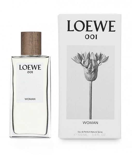 LOEWE 001 Woman EDP HK$ 750 | 50ml 。 LOEWE于2016 年推出「001」香水系列，香调分为男女款式，被定名「为事后清晨」。