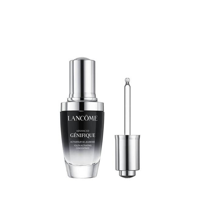 Lancôme 升级版嫩肌活肤精华 30ml ｜港币$725 加入7种「微生态」营养素 ， 益生元及酵母萃取物，有助修复岁月痕迹，抵御外来侵袭。