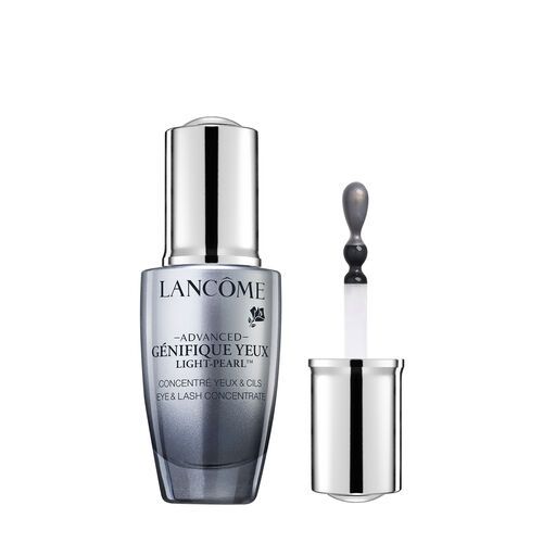 LANCOME 升级版冰钻亮眼精华 20ml / HK$645 这一瓶升级版的精华主打4大功效，包括紧緻、抚平细纹、减淡黑眼圈和眼袋。精华瓶裏附送的冰钻棒让你可以按摩眼周，让精华份子更加渗透眼周。