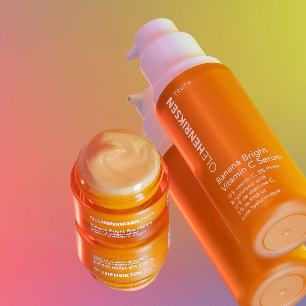 OLE HENRIKSEN 「蕉」气亮泽维C精华 Banana Bright™ Vitamin C Serum HK$530 ｜来自丹麦的 OLE HENRIKSEN採用功效强大的Clean Beauty纯净护肤配方，其中纯净光感系列产品均注入维他命C，每个护肤步骤都能达致提亮及美白功效！