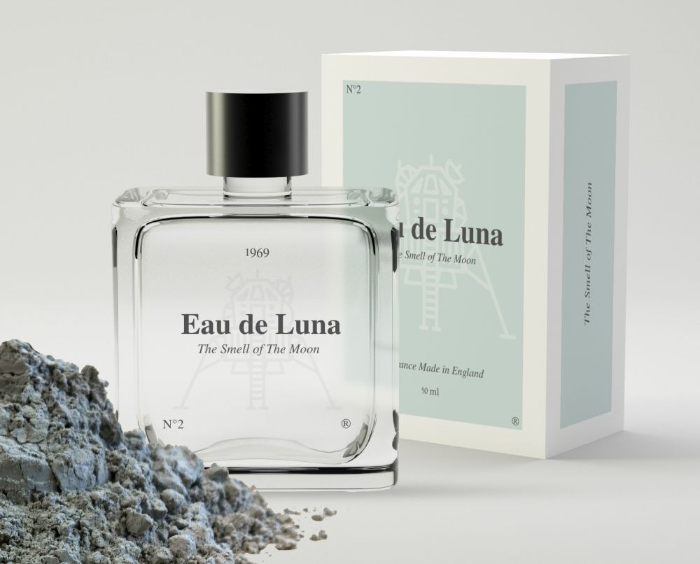 Eau de Luna 月球味香水 100ml | $49美元。 根据阿波罗（Apollo）的太空人早期的记载，月球的气味被形容为「独特又难以描述……就像用过的火药」，而且气味十分浓烈。