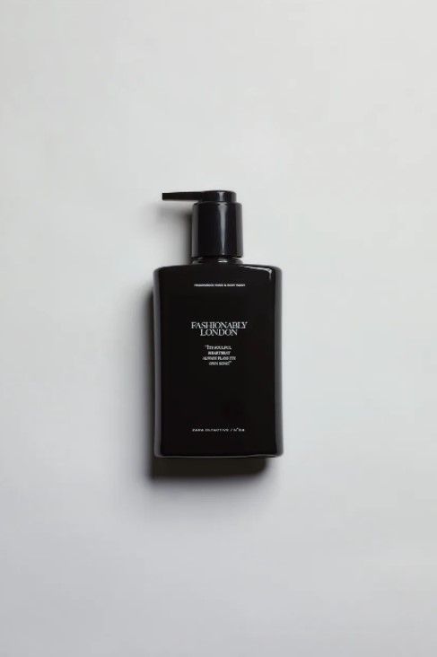 FASHIONABLY LONDON FRAGRANCED HAND AND BODY WASH｜HKD99／200 ML