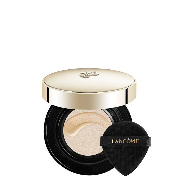 【第8名】LANCÔME极緻完美修护气垫粉底SPF50‧PA+++ 13g|HK$830；蕴含大马士革玫瑰、茶花、法国西特罗果精华油成分，能在上妆同时深层滋养、强效修护肌肤，减淡皱纹出现，令肤质如同婴儿般细嫩无瑕。