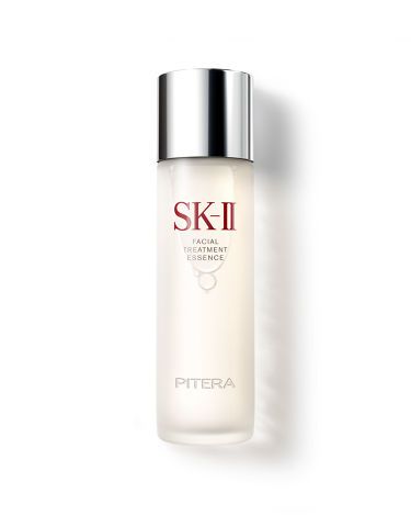 第6位SK-II Facial Treatment Essence护肤精华 | HK$1,500/230ml 蕴含90% PITERA™成分，可达至保湿、紧緻、收毛孔、提亮等多个功效，从肌底改善及稳定肤况，令肤质保持健康。