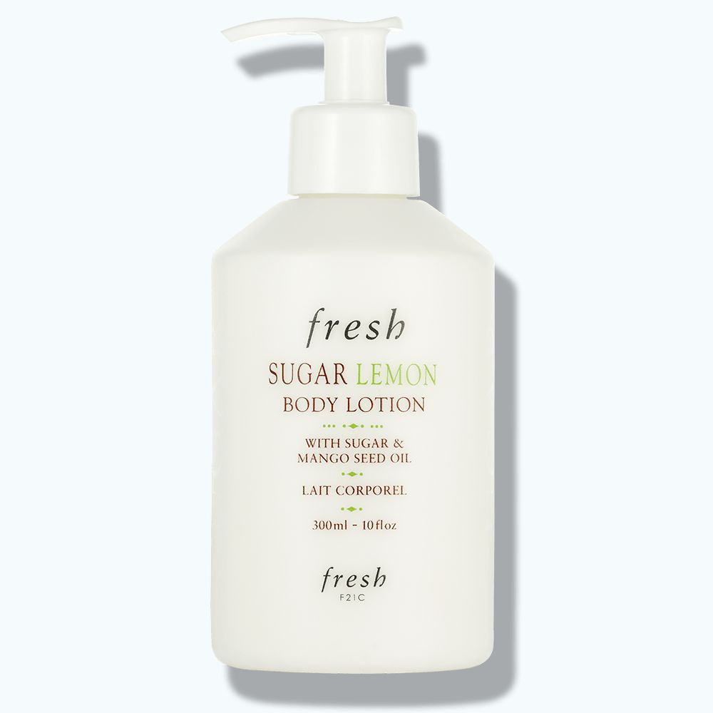 fresh Sugar Lemon Body Lotion (HK$240/300ml)：润肤乳成分蕴含乳木果油、维生素C和E，有效滋养、软化和保护乾燥的皮肤，加上使用后亦能散发着芬芳的柠檬香气，感觉十分清新。