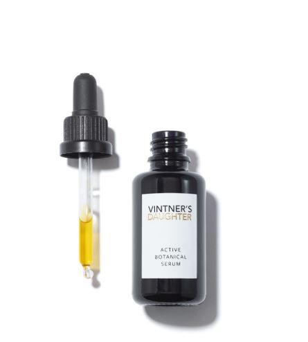 Step3：涂上纯天然保湿镇静精华。 VINTNER'S DAUGHTER ACTIVE BOTANICAL SERUM US$185