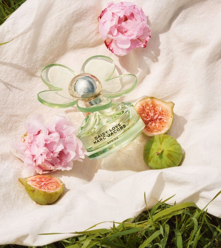 MARC JACOBS DAISY LOVE SPRING LIMITED EDITION 售价以官方为準，是无花果，粉红牡丹、无花果木香味的香水。