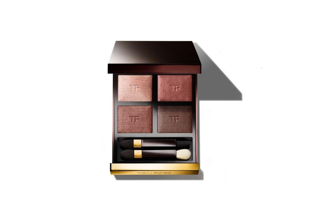 1. TOM FORD EYE COLOR QUAD 眼影 4.9分 BODY HEAT价钱：$88美元。共5种色调，一盒4色，有光泽、缎面、微光和哑光，质地细滑不飞粉，能轻易化出高级眼妆。