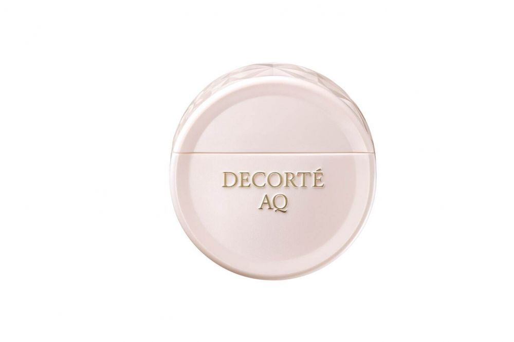 DECORTÉ AQ 护手精华｜5,500日元/50mL：DECORTÉAQ完美精质系列中的护手霜，水润高渗透感，使用后不黏腻，而且採用防止水分蒸发的保水配方，能令肌肤重回水润柔嫩。