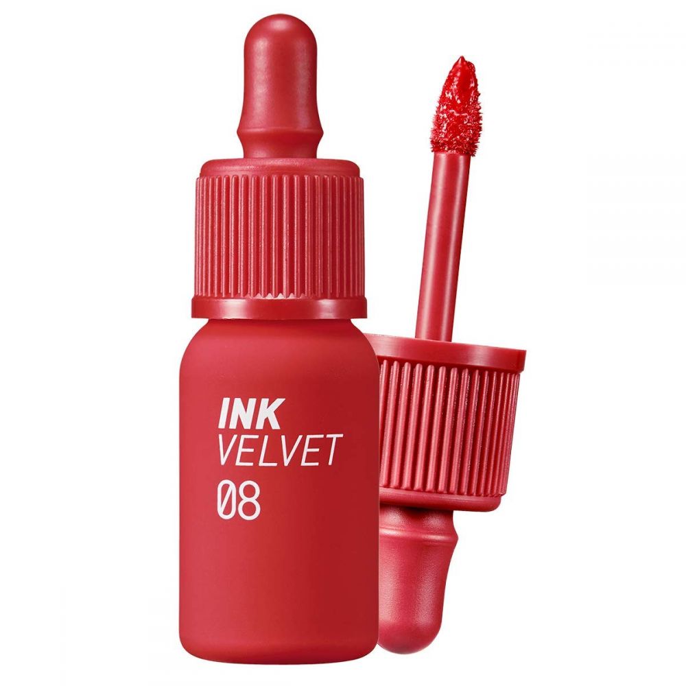 5.PERIPERA peri’s ink the velvet lip stain #008 pretty coral 售价HKD 88 | 3.3g 这款品牌的唇膏在韩国相当受欢迎，身为韩国大势女团成员的Jennie同样不例外，这款唇膏价钱虽然相当便宜，但颜色选择亦相当之多，而且质感亦相当丝滑，偏爱唇釉质感的女生们千万不能错过！