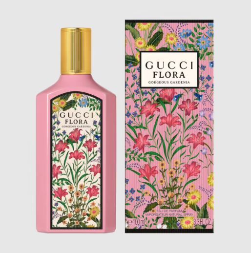 Gucci Flora Gorgeous Gardenia(HKD$825/50ml) 香水盛载在粉红色漆面玻璃瓶中，香气调製灵感源自栀子花相传的神秘气息。以梨花香调味前调，糅合了充满阳光气息的茉莉原精，黄糖气味为尾调注入清甜，散发甜而不腻的花香。